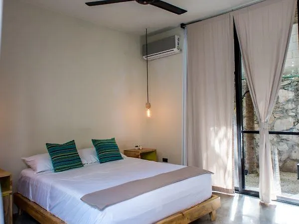 بلايا ديل كارمن Hotel Tropicalito Tulum 3*, بلايا ديل كارمن